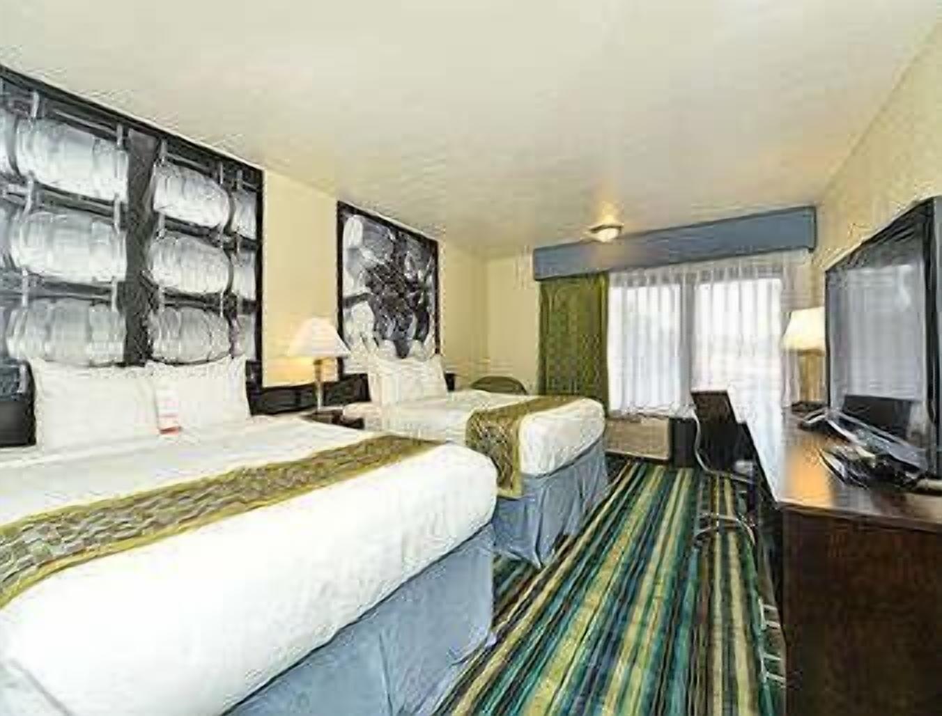 Super 8 By Wyndham Vallejo/Napa Valley מראה חיצוני תמונה
