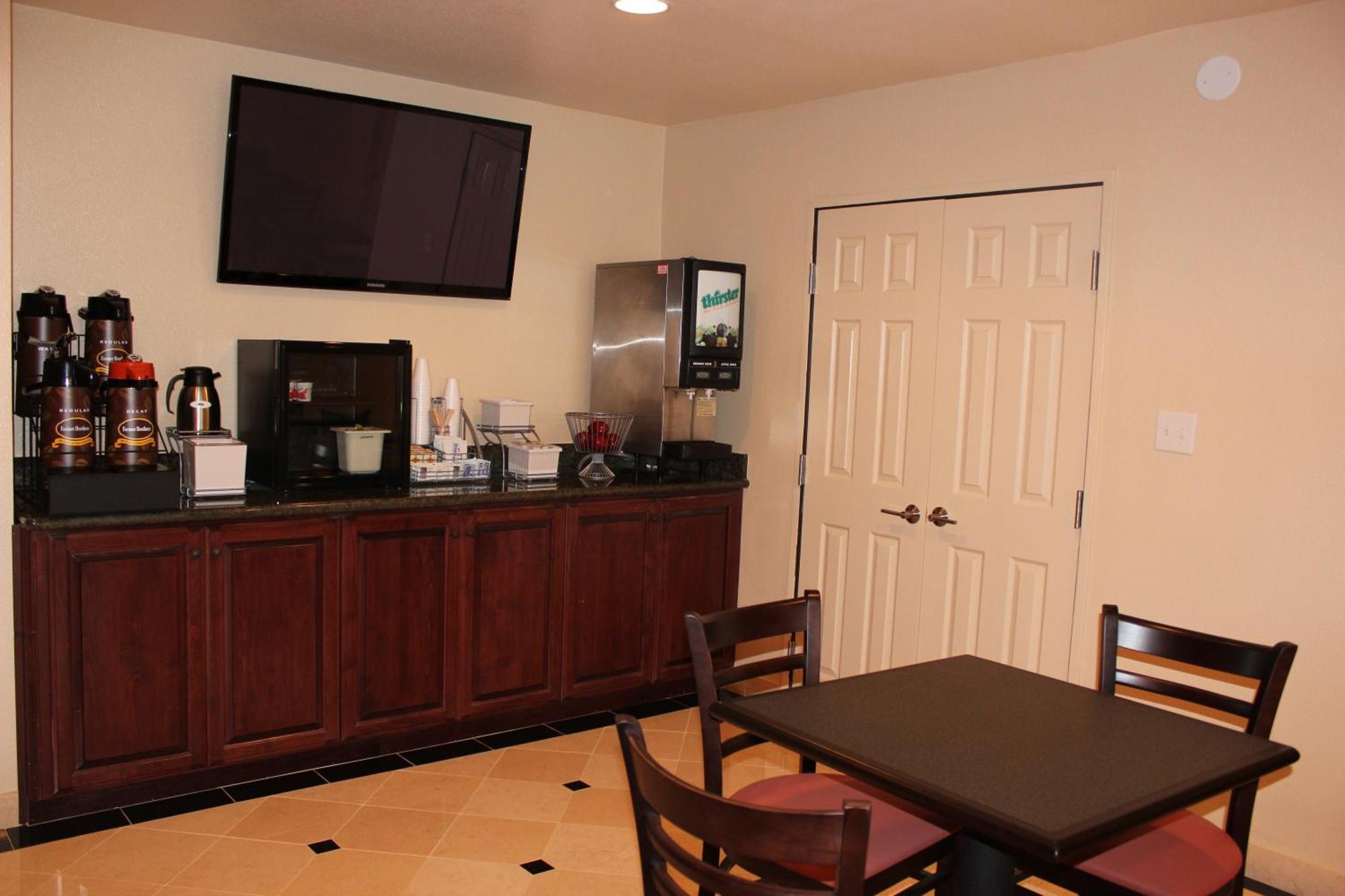 Super 8 By Wyndham Vallejo/Napa Valley מראה חיצוני תמונה