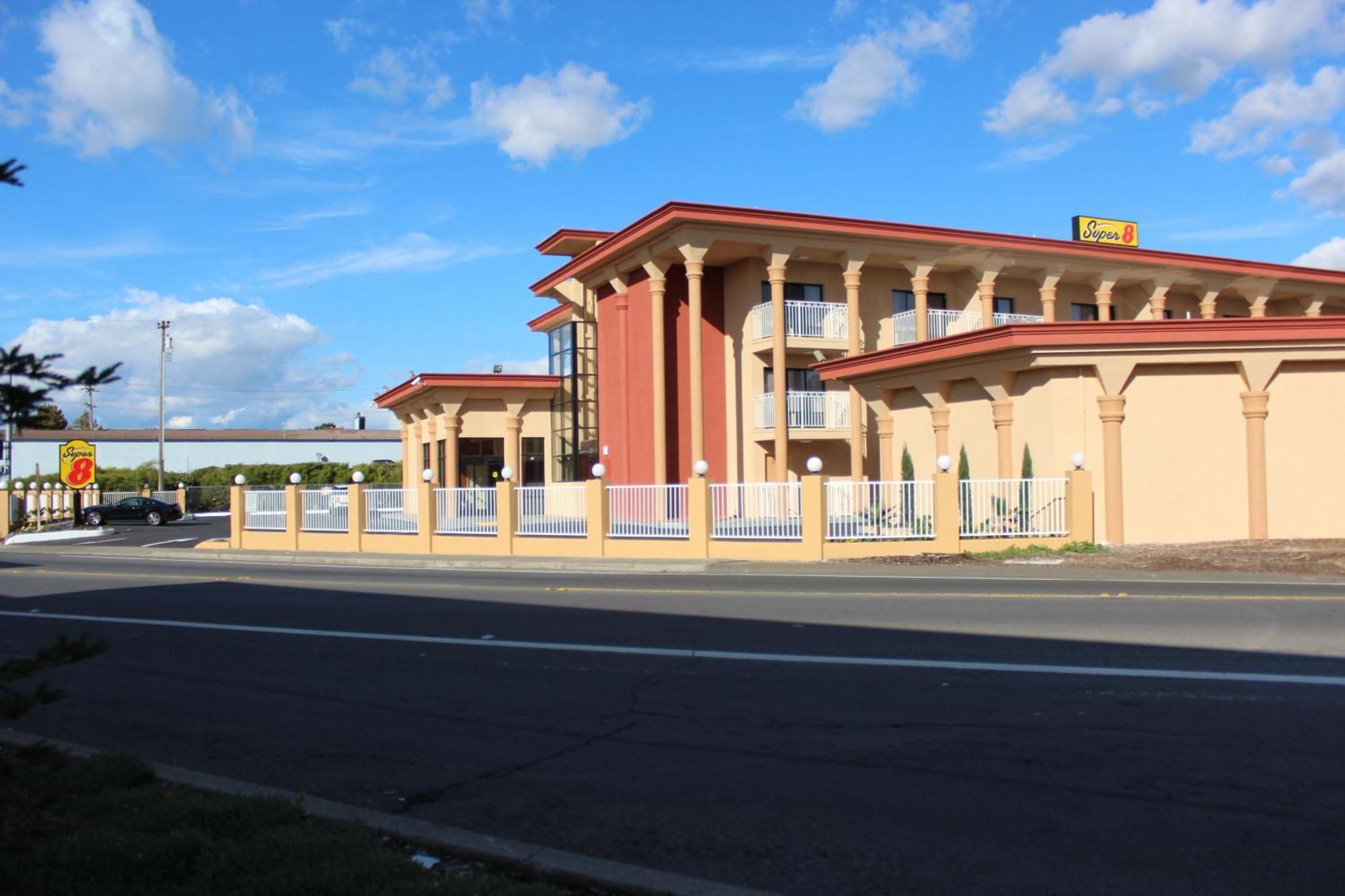 Super 8 By Wyndham Vallejo/Napa Valley מראה חיצוני תמונה