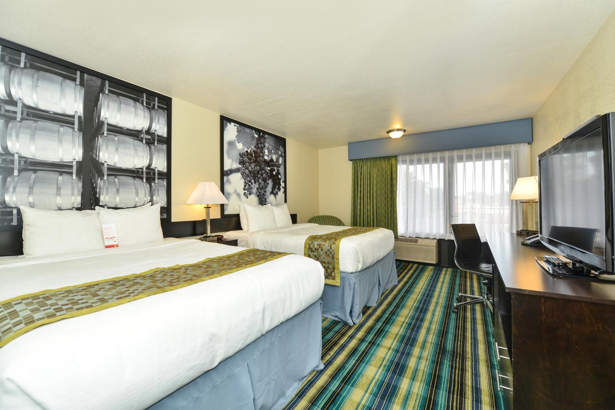Super 8 By Wyndham Vallejo/Napa Valley מראה חיצוני תמונה
