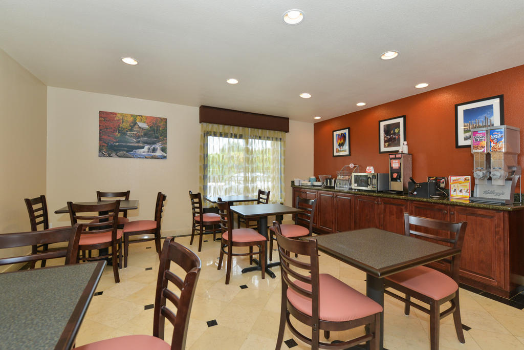 Super 8 By Wyndham Vallejo/Napa Valley מראה חיצוני תמונה